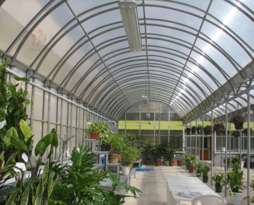 پوشش گلخانه با ورق پلی کربنات